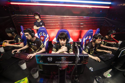 奖励反馈直 奖励反馈直